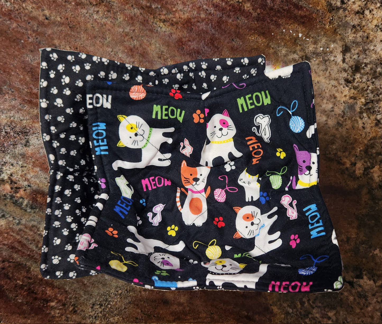 Set of 2 Reversible Microwave Bowl Holders-Meow