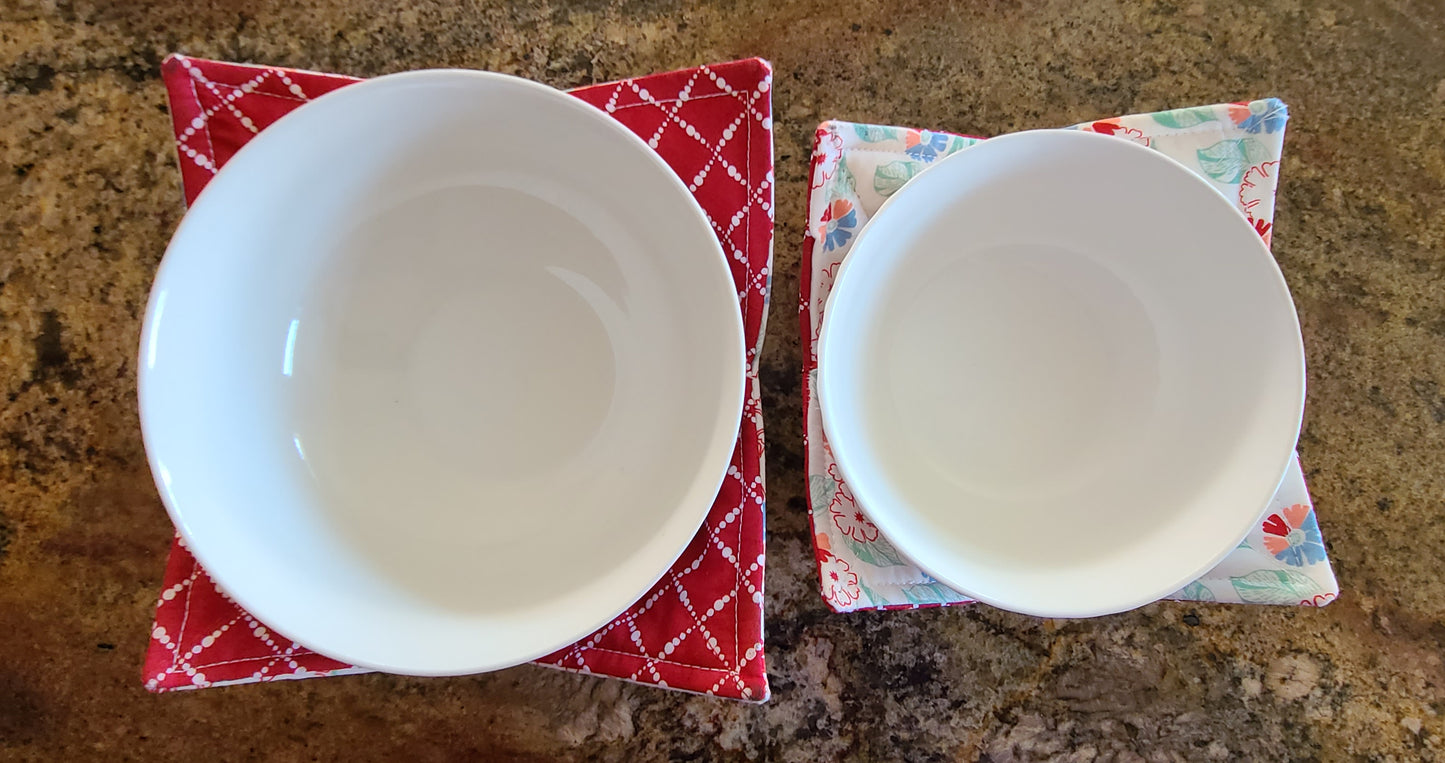 Set of 2 Reversible Microwave Bowl Holders-Country Kitchen