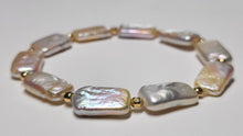 Load image into Gallery viewer, Biwa Pearl Bracelet
